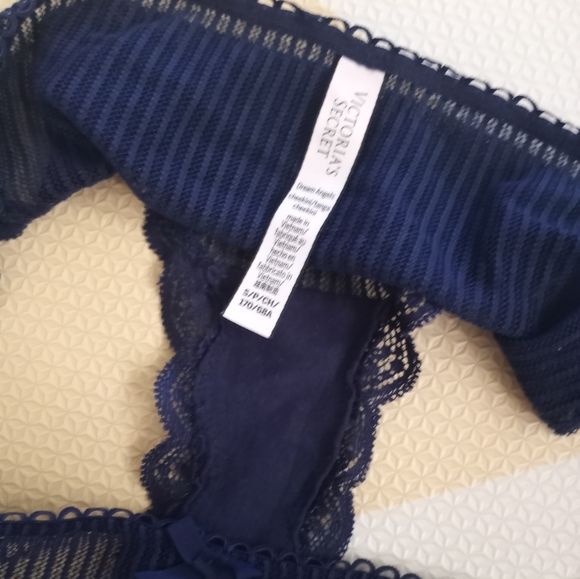 VICTORIA SECRET PANTY SIZE S - Picture 3 of 4